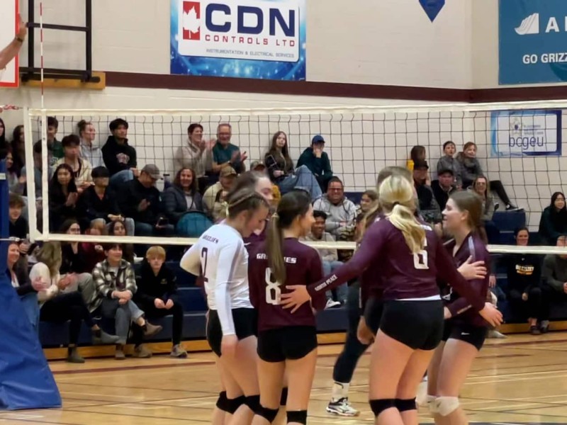 The North Peace Secondary School Grizzlies senior boys and girls volleyball teams held a showcase fundraiser on Thursday to raise money for their trip to provincials. ( Jordan Prentice
