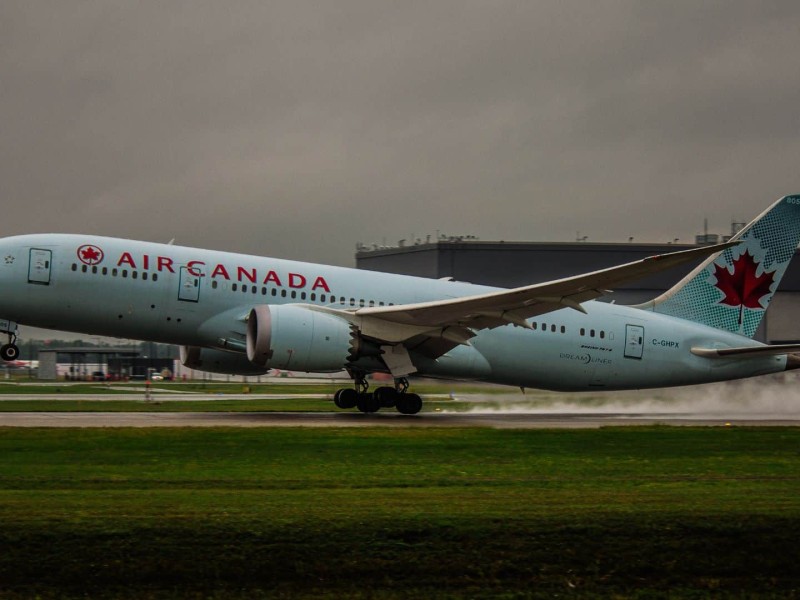 Air Canada plane