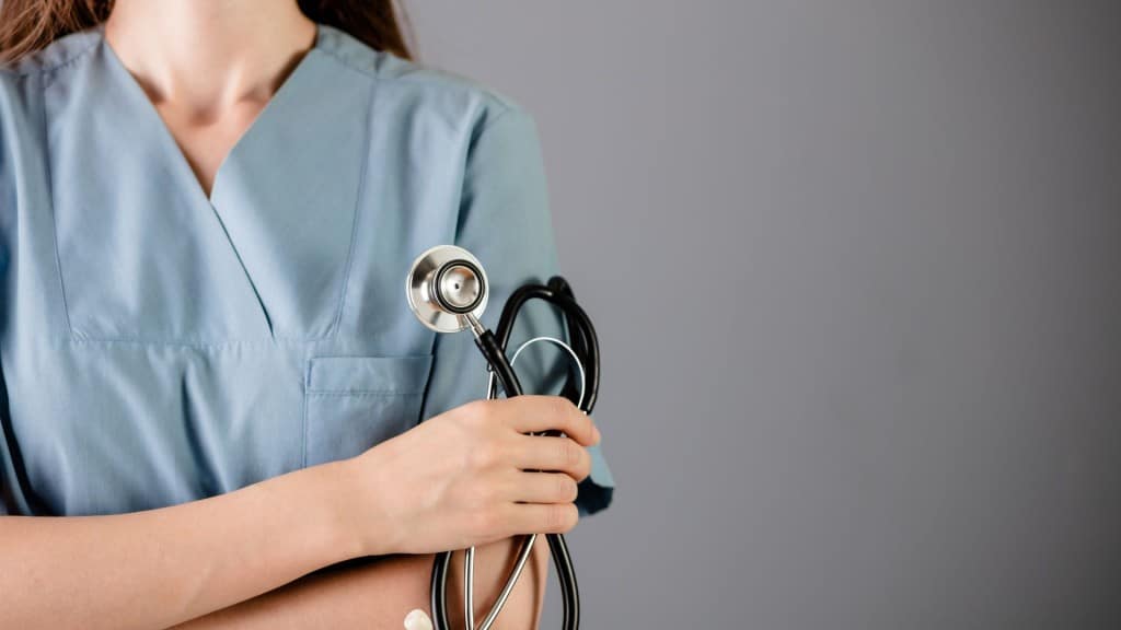 Nurse standing with stethoscope. (File photo)