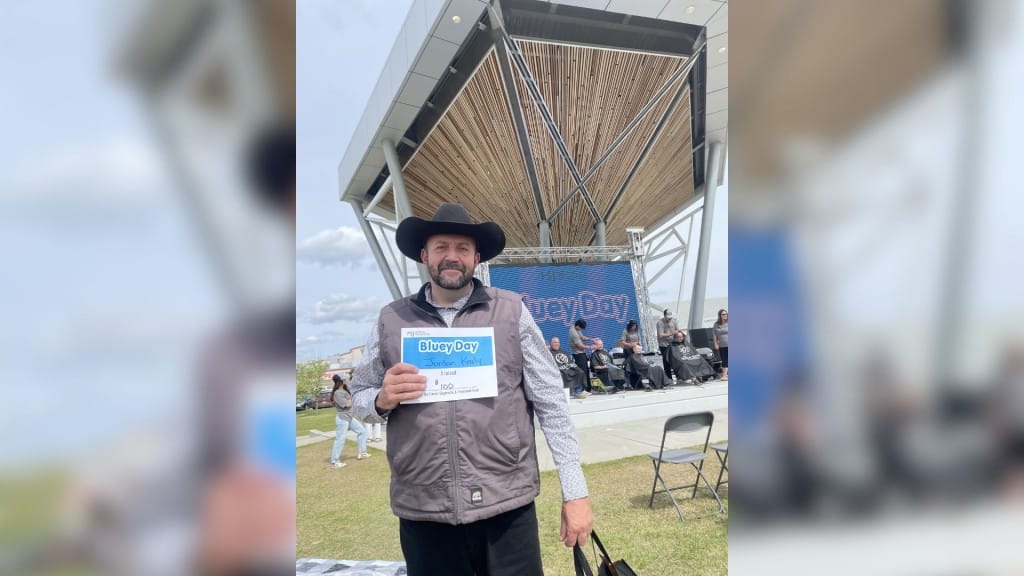 MLA Jordan Kealy at Bluey Day 2025. (Areli Núñez, Energeticcity.ca)