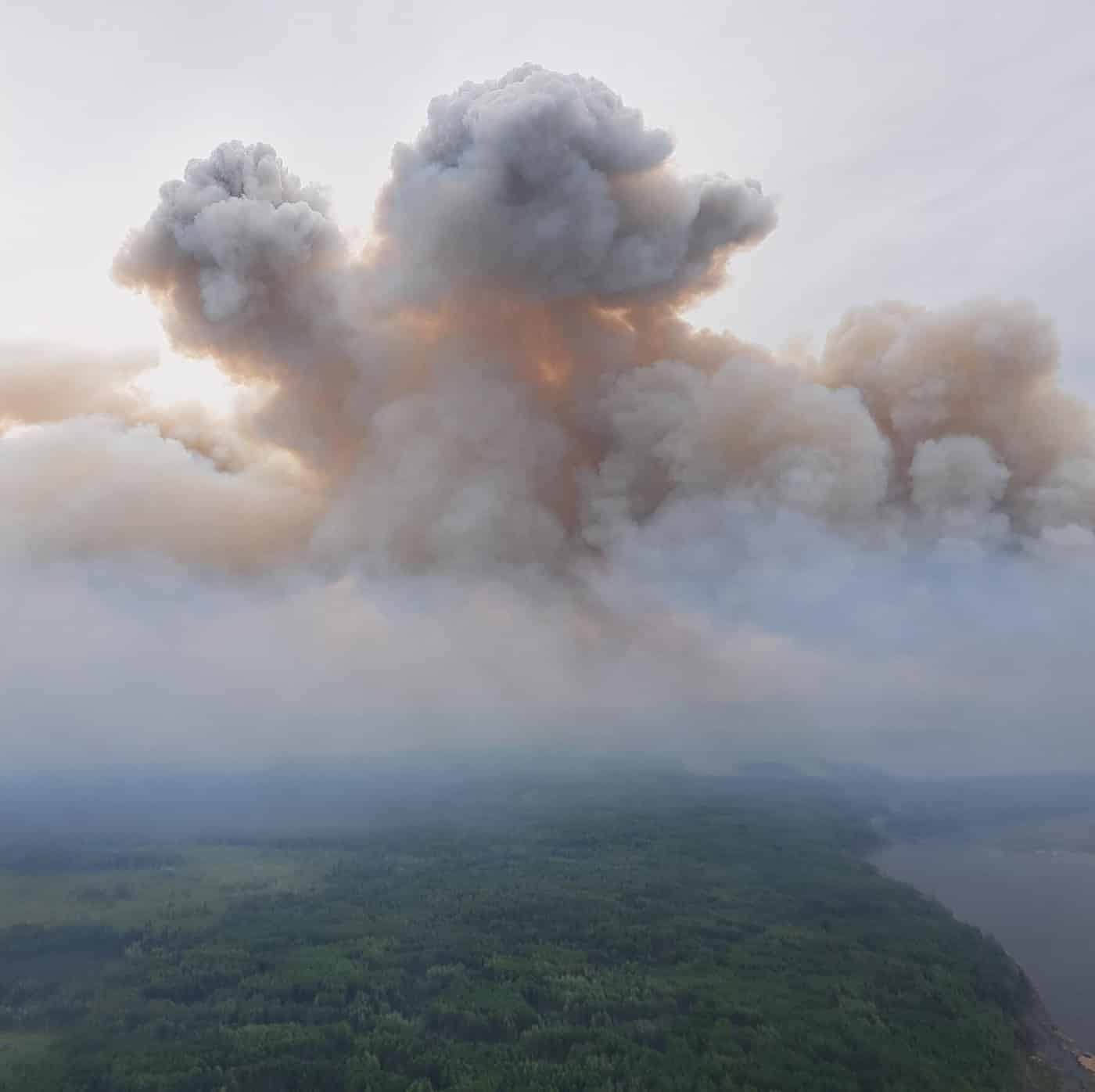 The Kiskatinaw River wildfire burns south of Dawson Creek, B.C. in this Thursday, June 5, 2025 handout photo. (THE CANADIAN PRESS/HO, B.C. Wildfire Service)