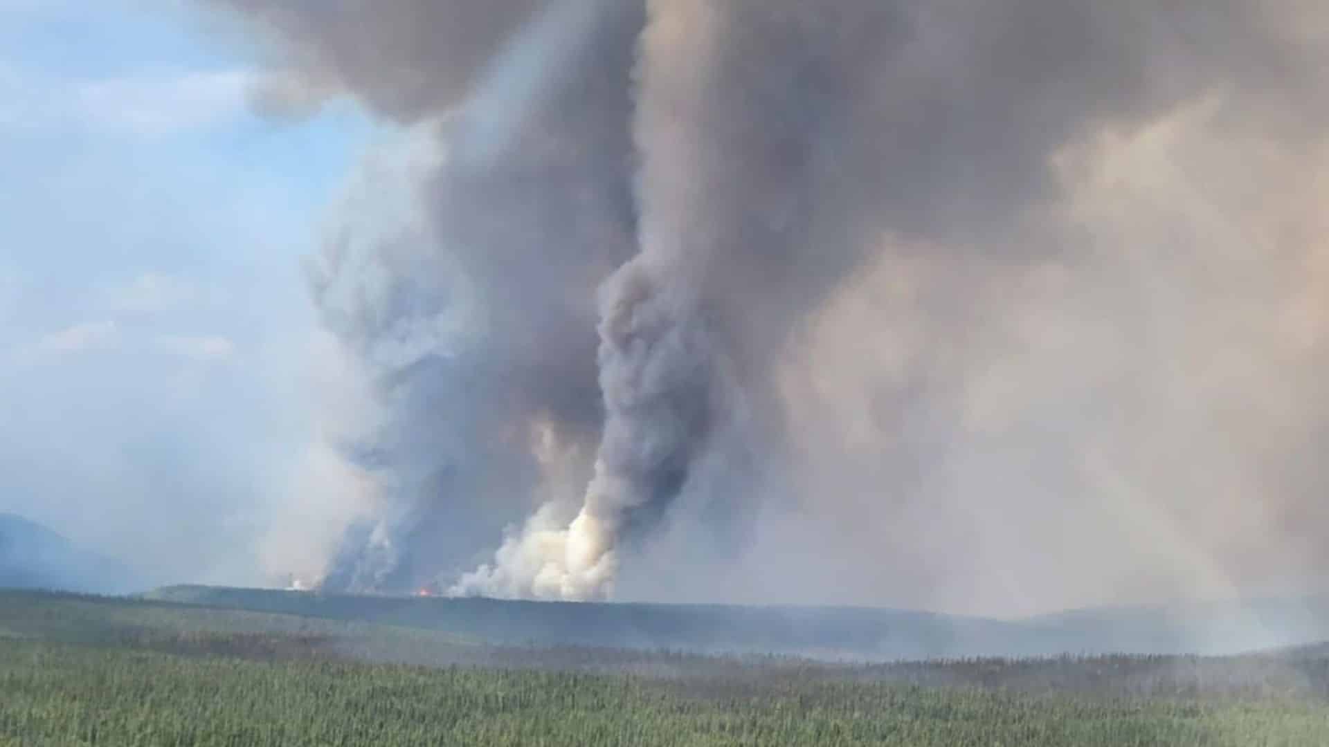 The Pocket Knife Creek wildfire burns south of Fort Nelson on June 8th, 2025. (THE CANADIAN PRESS/HO, B.C. Wildfire Service)
