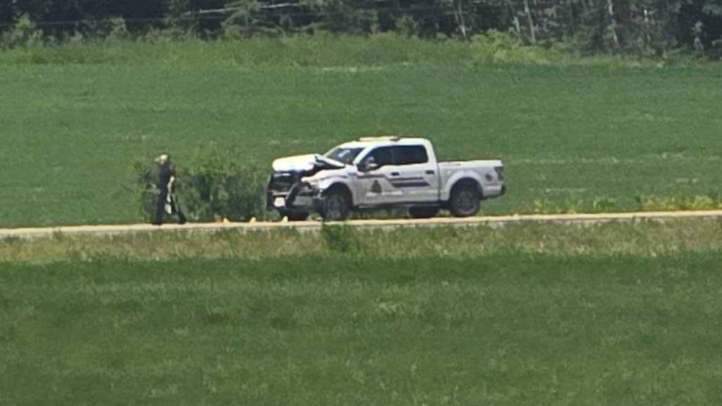 The police car which was left 'inoperable' after it was rammed. (Energeticcity.ca)