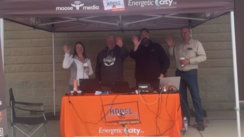 Moose FM stationed outside Safeway on June 20th for the Kitchen for Care Radiothon. (Energeticcity.ca)