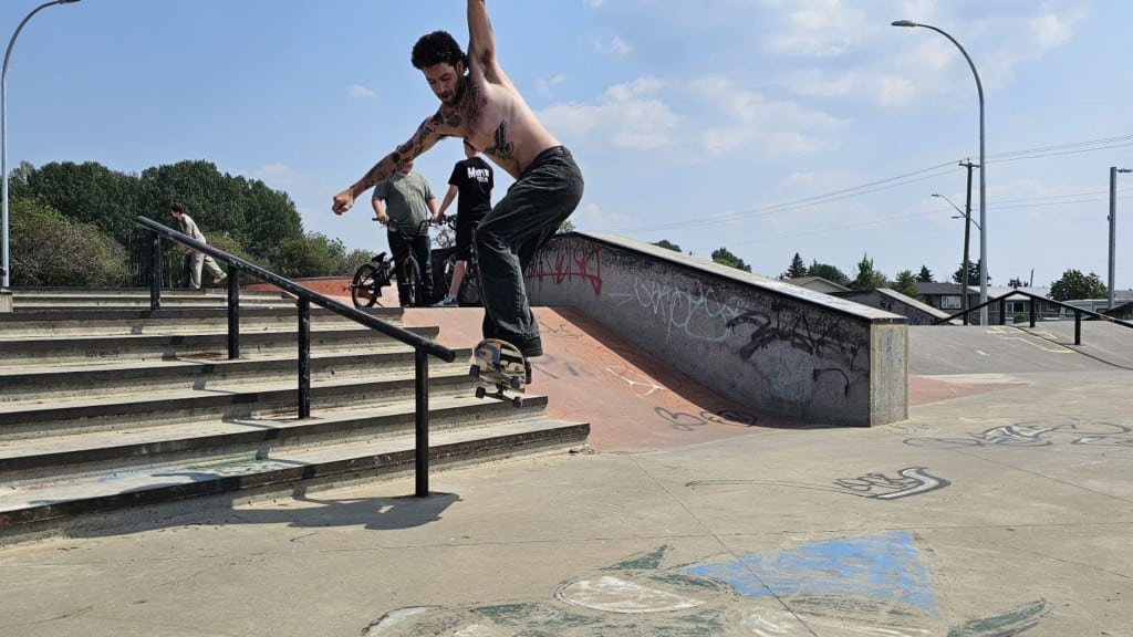 Isaac Cahill at Rotary Skate Park in Fort St. John for International Go Skateboarding Day 2025. (Franki Berry, Energeticcity.ca)