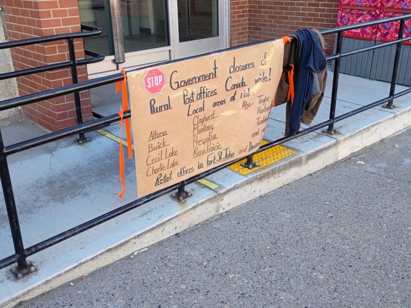 Signage announcing CP office closures