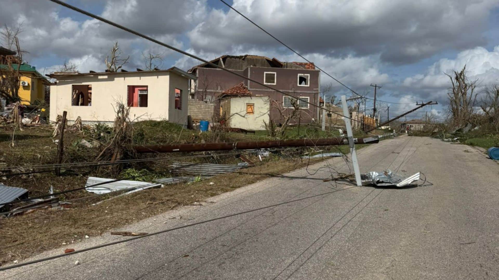 Fort St. John locals ‘devastated’ as they wait for news from family facing Hurricane Melissa