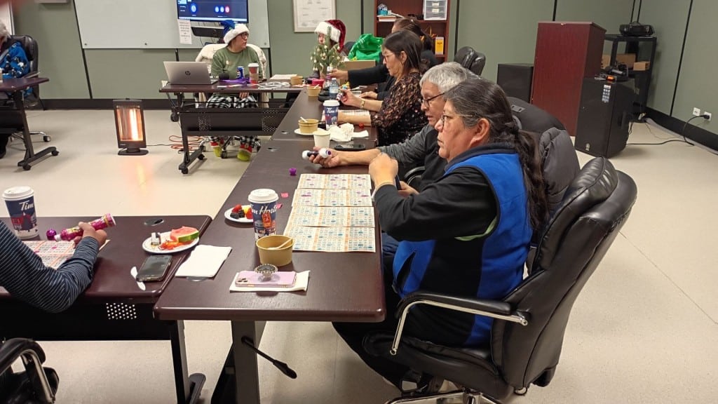 Elders Bingo at the Treaty 8 Tribal Association. (Ed Hitchins, Energeticcity.ca)