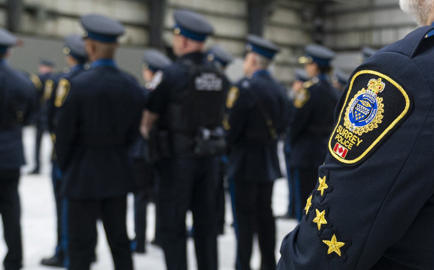 Police probe whether extortion victims  recklessly  returned fire in Surrey , B . C . 