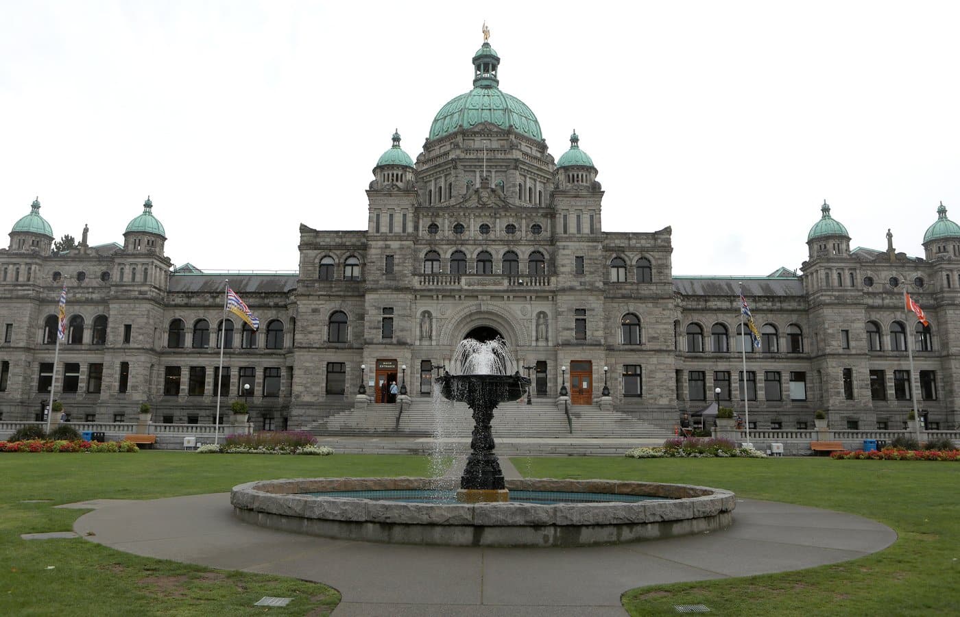 The legislature building in Victoria, B.C., on Monday, September 25, 2023. THE CANADIAN PRESS/Chad Hipolito