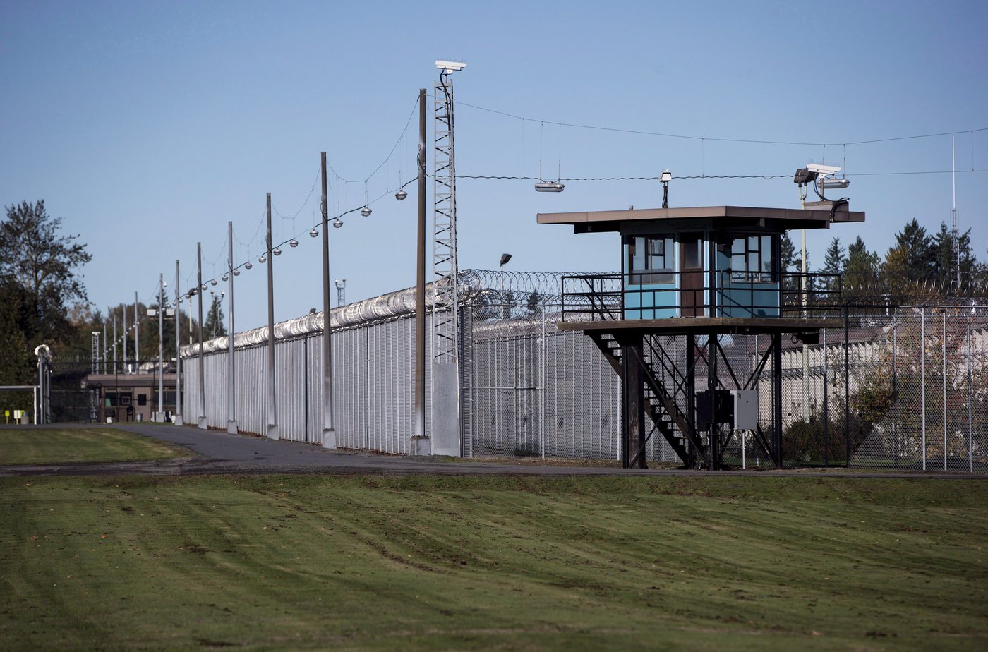 The Matsqui Institution, a medium-security federal men's prison on the grounds of the Pacific Institution, is seen in Abbotsford, B.C., on Thursday October 26, 2017. Darcy Sidoruk, a former Fort Nelson resident has died in prison, 40 years after he was handed an indeterminate sentence for two second-degree murders.THE CANADIAN PRESS/Darryl Dyck