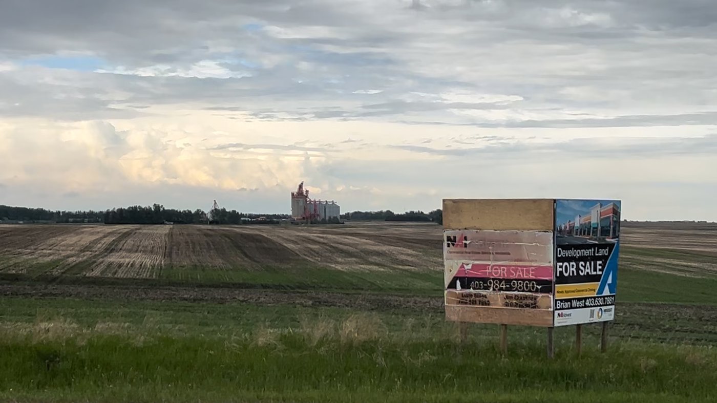 The area of Olds, Alta., where Synapse Real Estate Corp. is planning a data centre complex with 1.4 gigawatts of natural gas-fired power generation is shown on Thursday, June 4, 2026. THE CANADIAN PRESS/Lauren Krugel